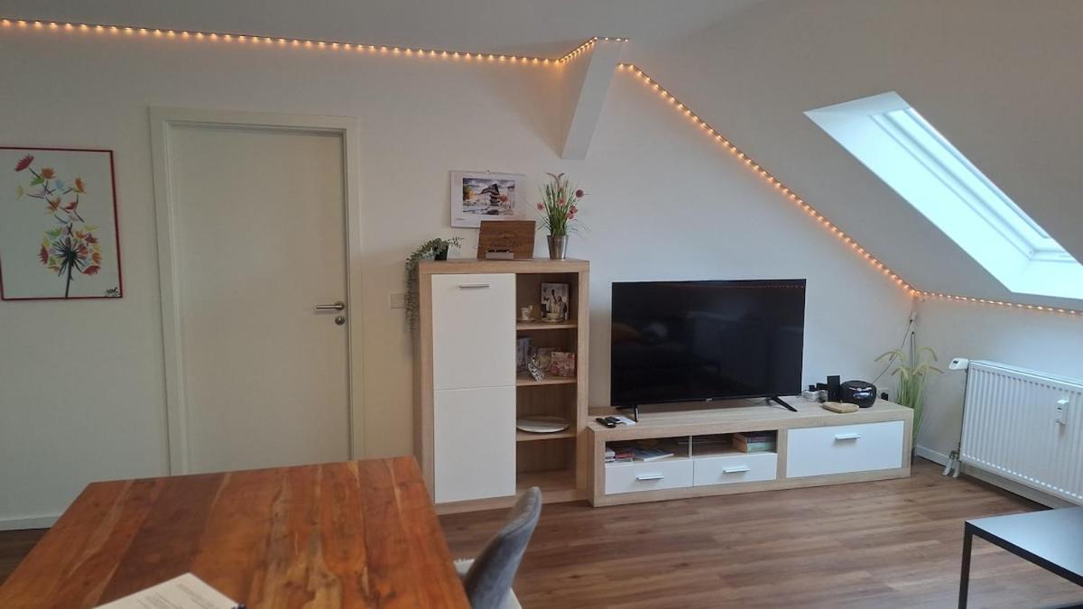 Auszeit2 Erfurt - Stilvolle Dachwohnung Mit Parkplatz - Zentrumsnah Exterior photo